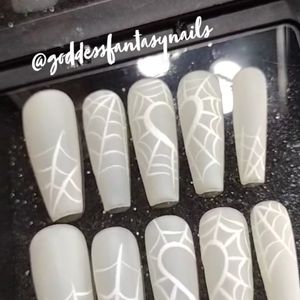 Milky Matte White 🤍 Spider Web Acrylic Press ons 💅
